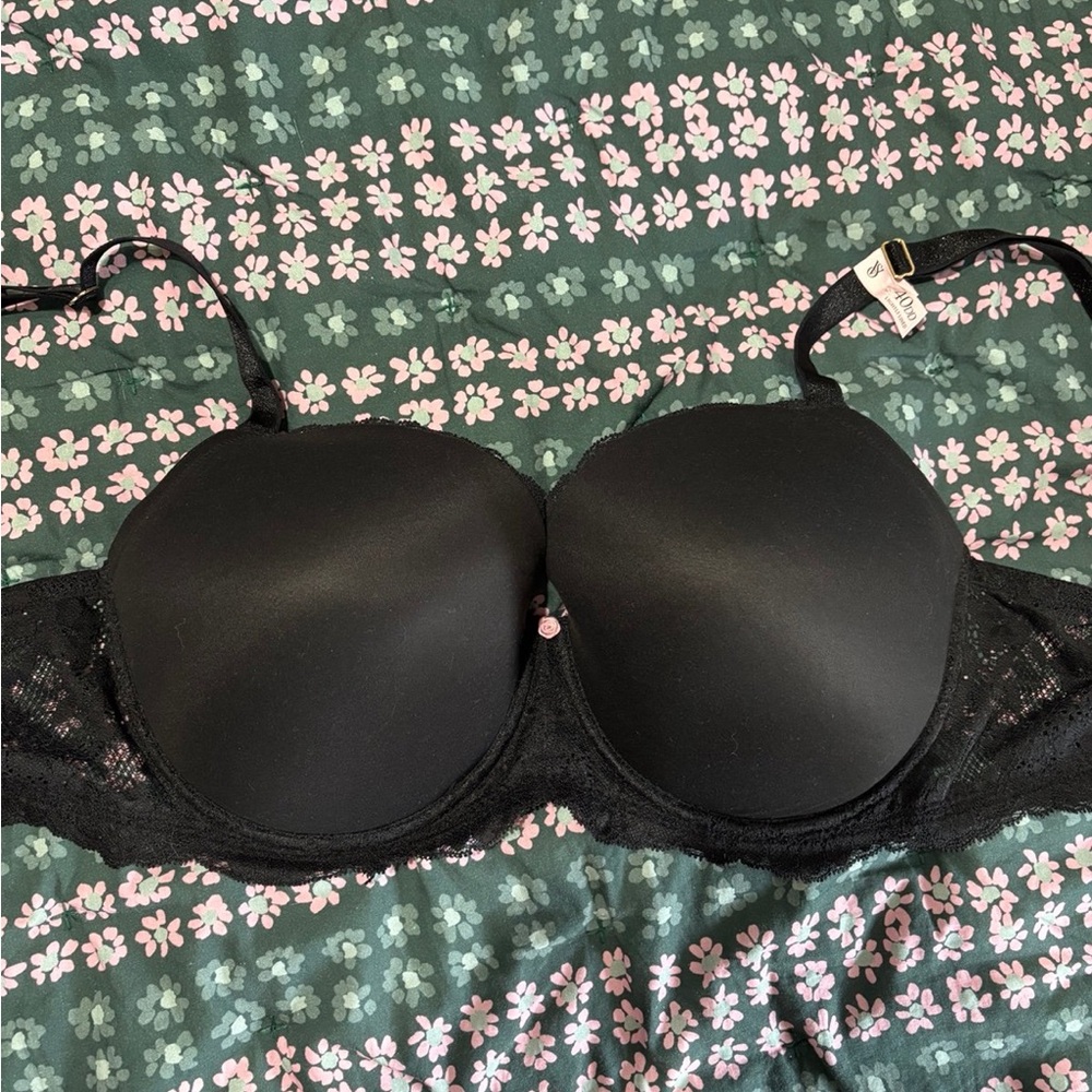 NWT Victoria’s Secret Demi Bra